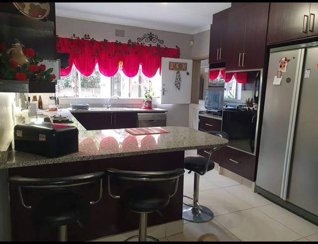 3 BEDROOM HOUSE SOLD IN SINOVILLE